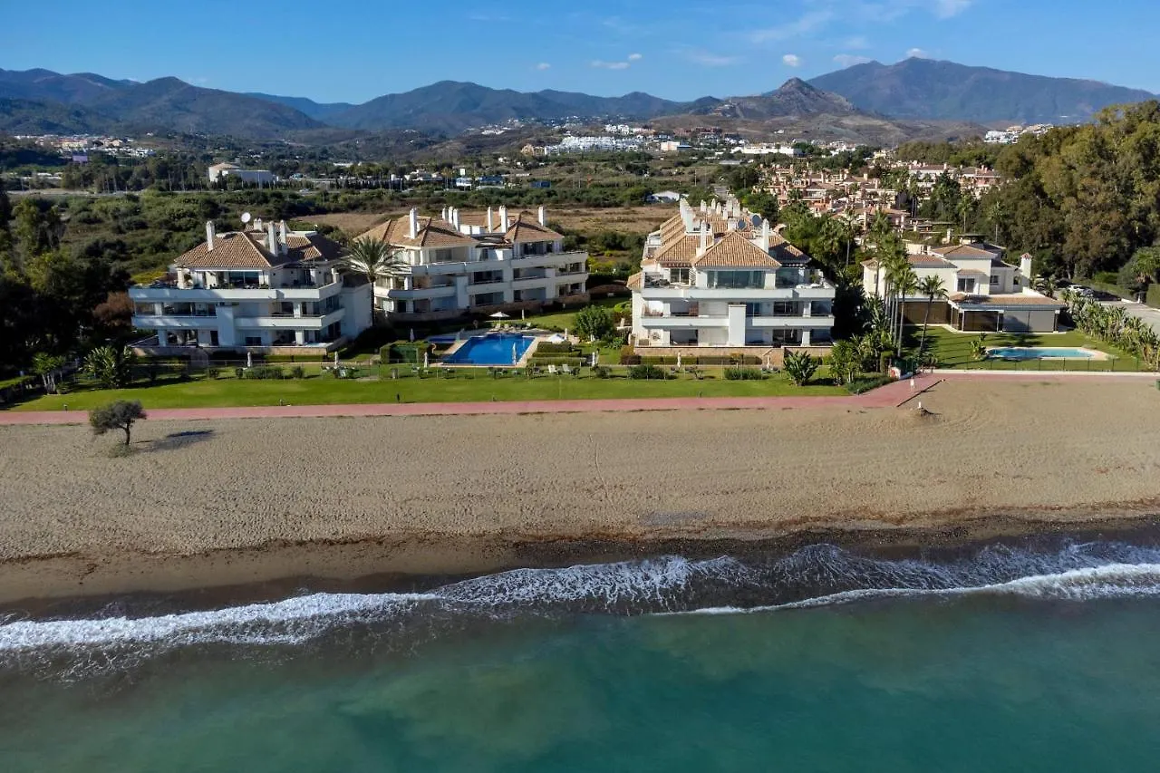 Appt 401-3-Bed-Heaven Beach-Paseo-All Year Heated Pool-Free Bikes Estepona 0*,