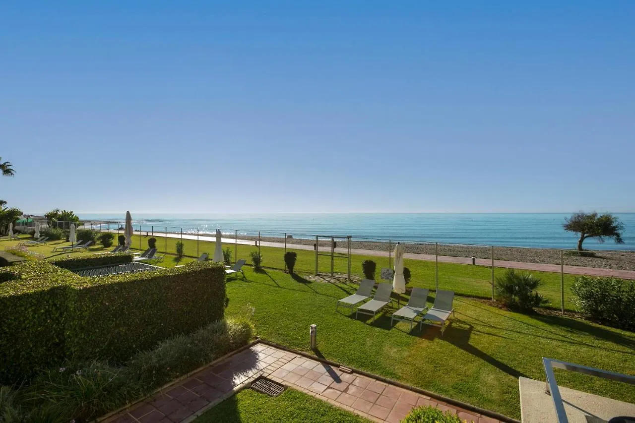 Appt 401-3-Bed-Heaven Beach-Paseo-All Year Heated Pool-Free Bikes Estepona