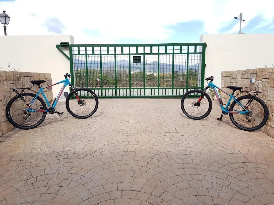 Appt 401-3-Bed-Heaven Beach-Paseo-All Year Heated Pool-Free Bikes Estepona 0*,