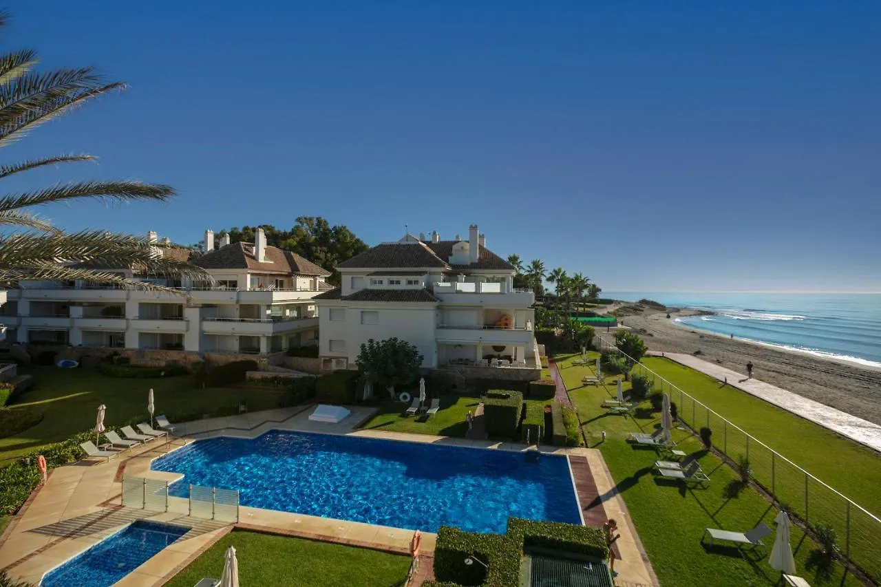 Appt 401-3-Bed-Heaven Beach-Paseo-All Year Heated Pool-Free Bikes Estepona