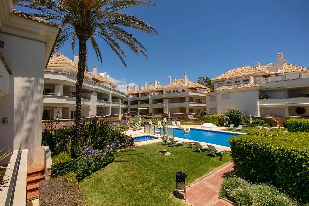 Appt 401-3-Bed-Heaven Beach-Paseo-All Year Heated Pool-Free Bikes Estepona Spain