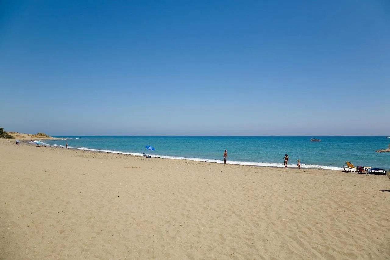 Appt 401-3-Bed-Heaven Beach-Paseo-All Year Heated Pool-Free Bikes Estepona 0*,  Spain