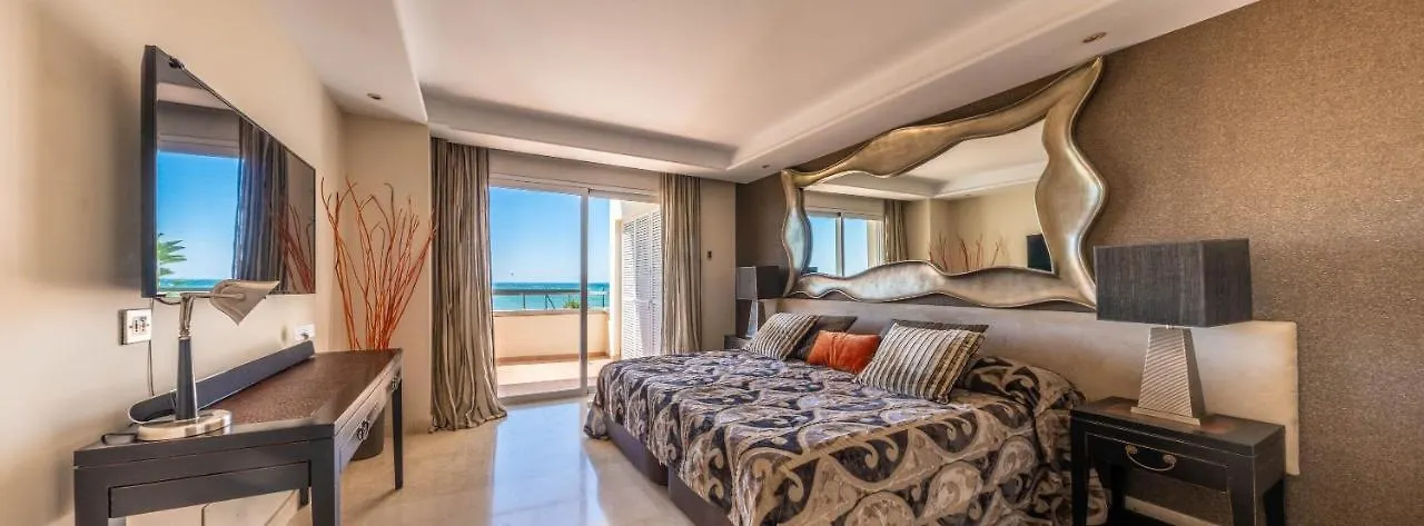 Appt 401-3-Bed-Heaven Beach-Paseo-All Year Heated Pool-Free Bikes Estepona