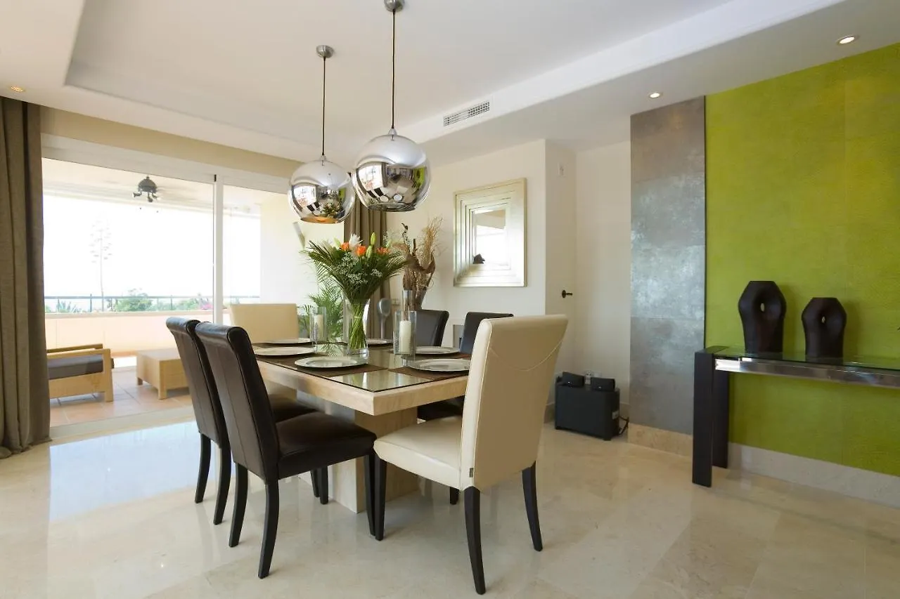 Appt 401-3-Bed-Heaven Beach-Paseo-All Year Heated Pool-Free Bikes Estepona Apartment