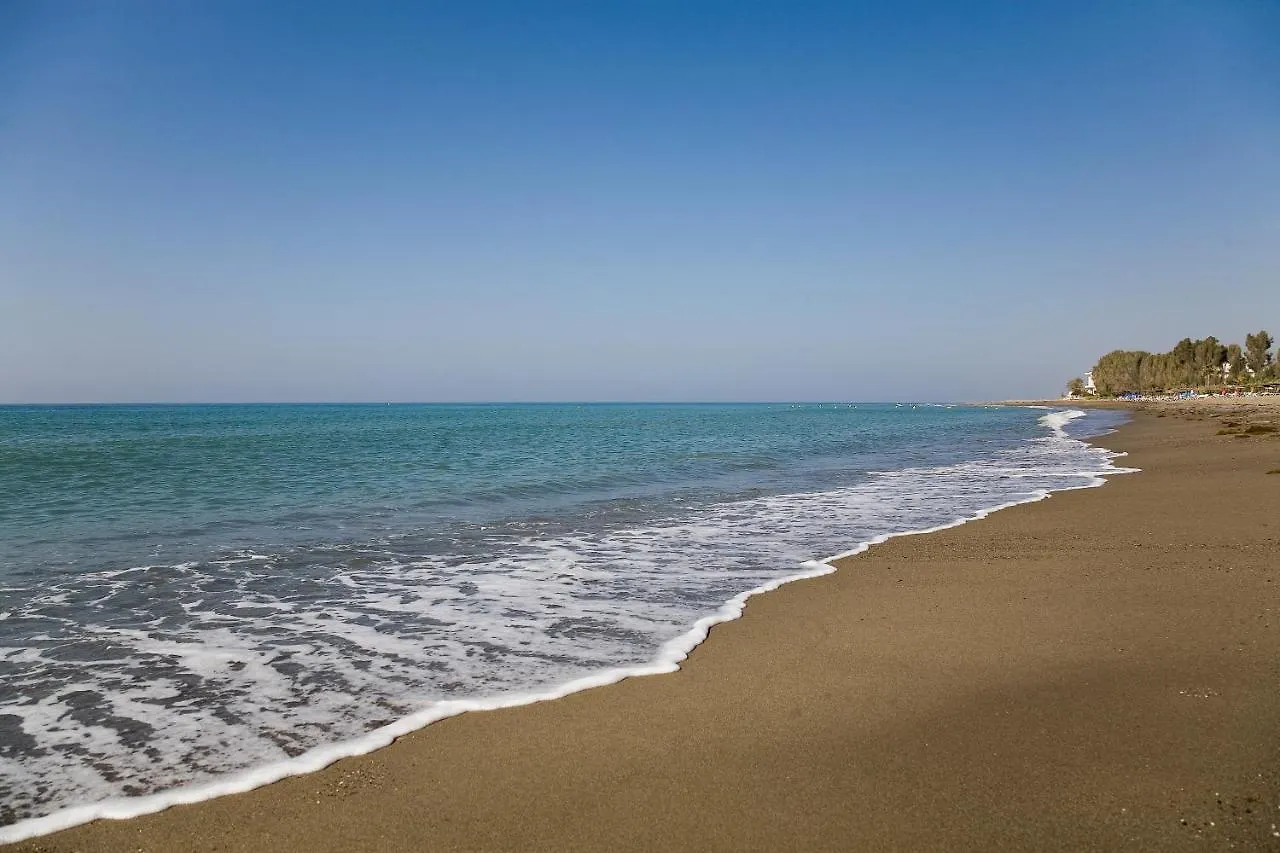 Apartment Appt 401-3-Bed-Heaven Beach-Paseo-All Year Heated Pool-Free Bikes Estepona